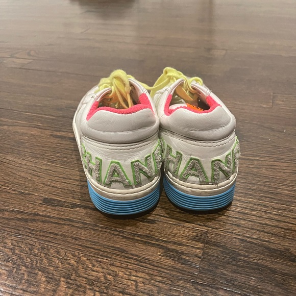 CHANEL sneakers sz 9 - Picture 1 of 4
